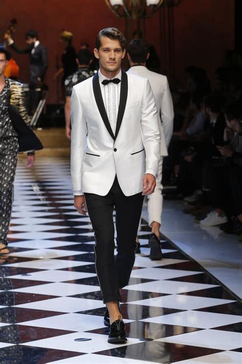 dolce gabbana lonate|dolce e gabbana tailoring.